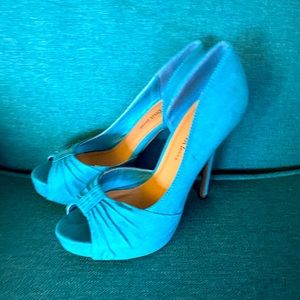 Women’s faux suede heels